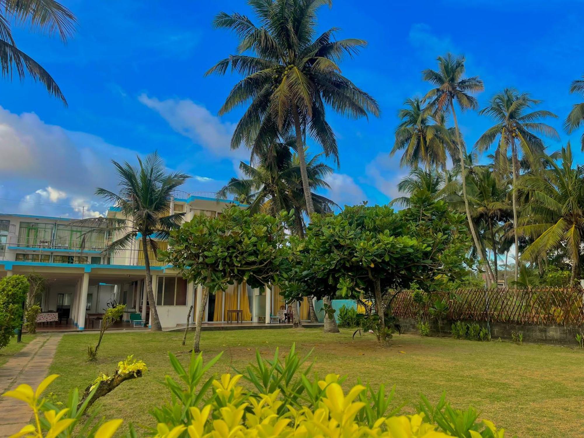 Amaya Beach Hotel Dikwella ภายนอก รูปภาพ
