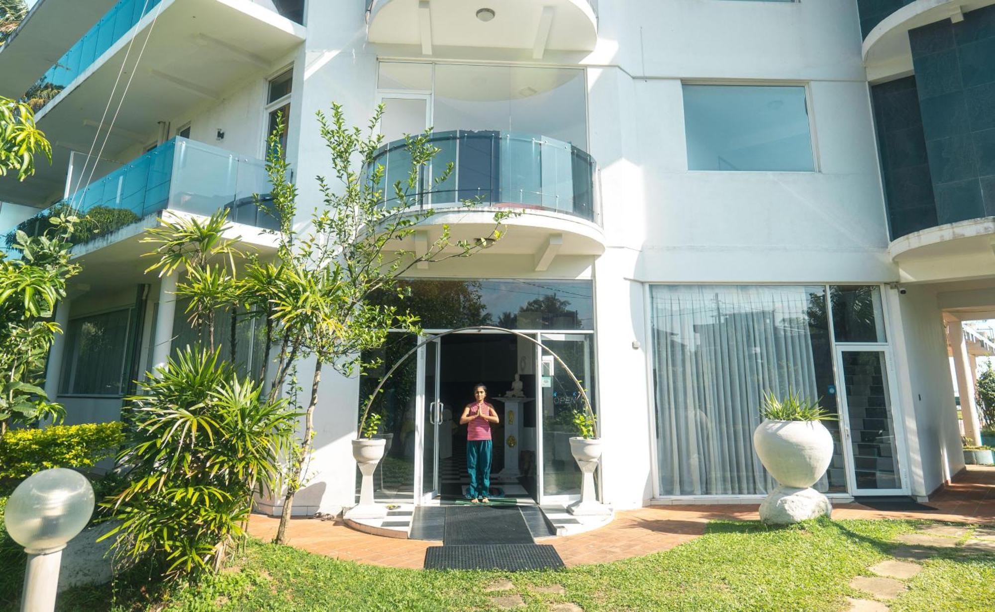 Amaya Beach Hotel Dikwella ภายนอก รูปภาพ