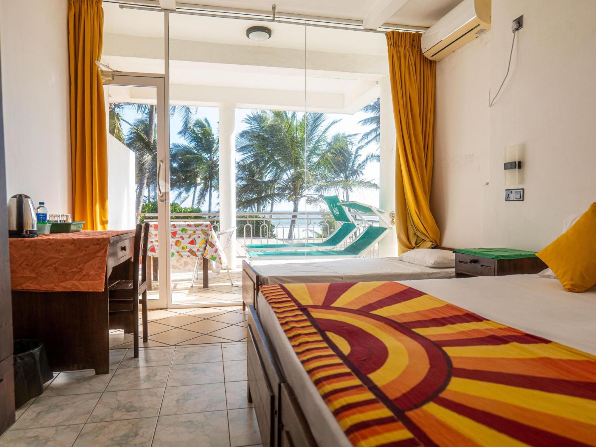 Amaya Beach Hotel Dikwella ภายนอก รูปภาพ